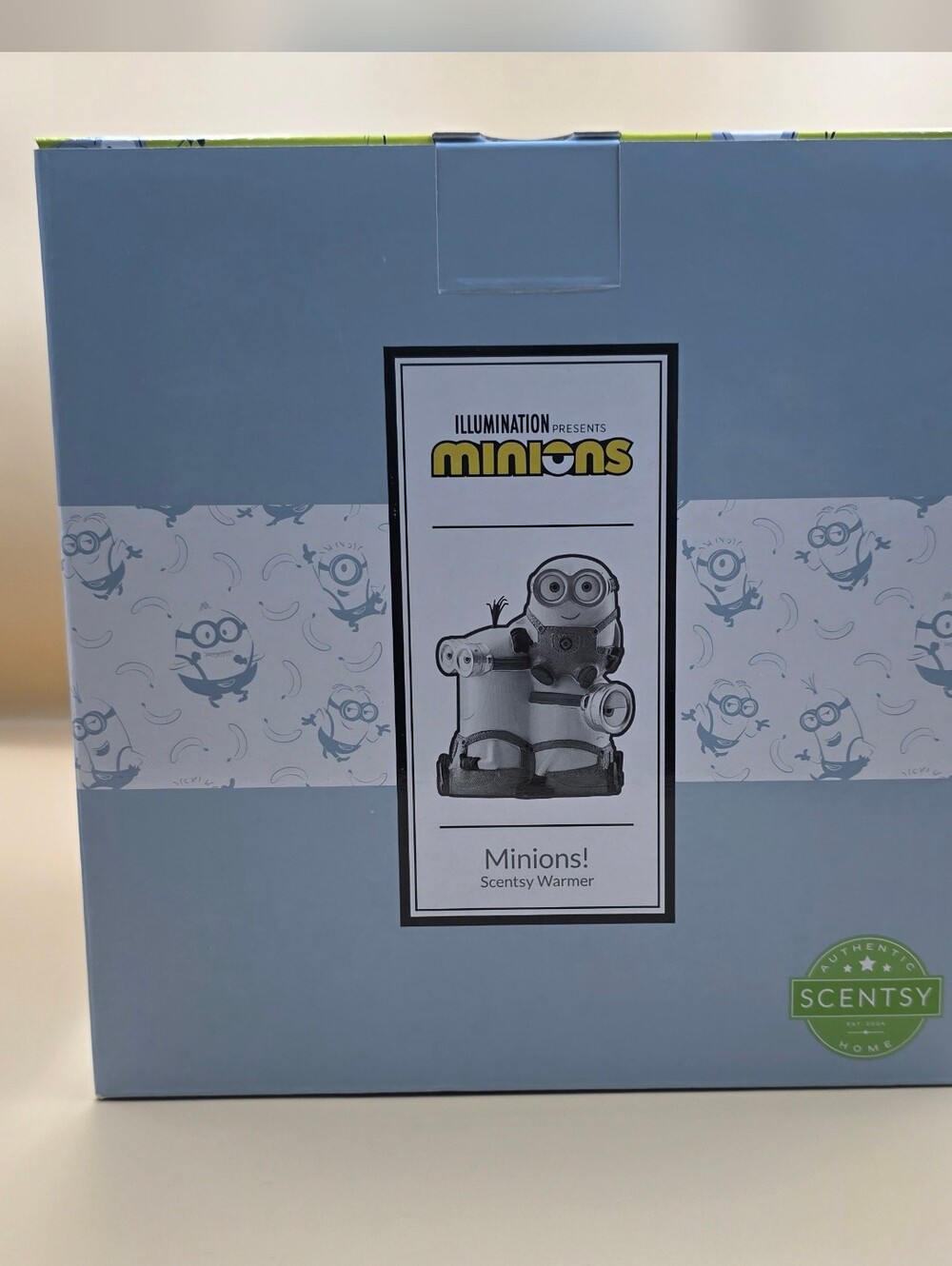MINIONS Scentsy Wax Warmer Will Come with Free Wax Bar - NEW IN BOX